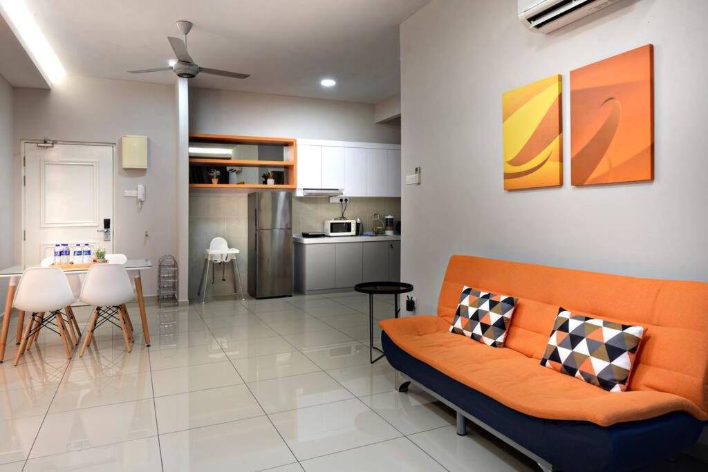 Instay Atlantis - The Orange Malacca Bagian luar foto
