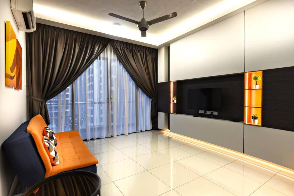 Instay Atlantis - The Orange Malacca Bagian luar foto