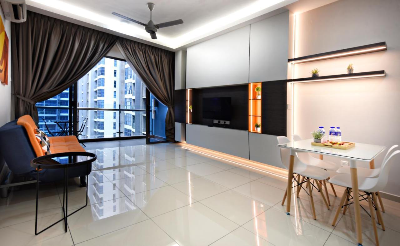 Instay Atlantis - The Orange Malacca Bagian luar foto